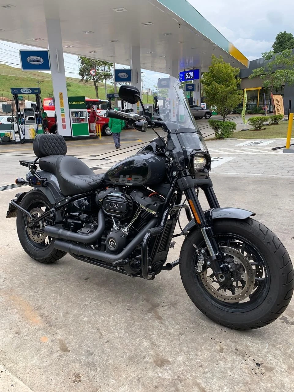 HARLEY-DAVIDSON SOFTAIL FAT BOB 114