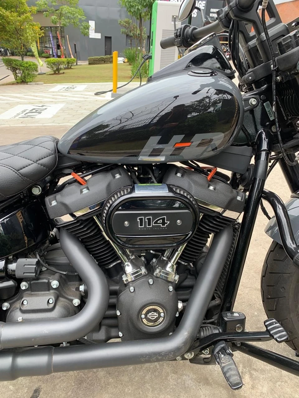 HARLEY-DAVIDSON SOFTAIL FAT BOB 114