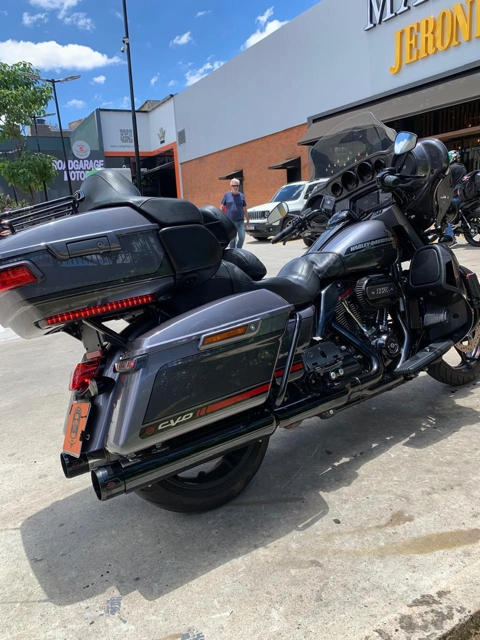 HARLEY-DAVIDSON CVO LIMITED