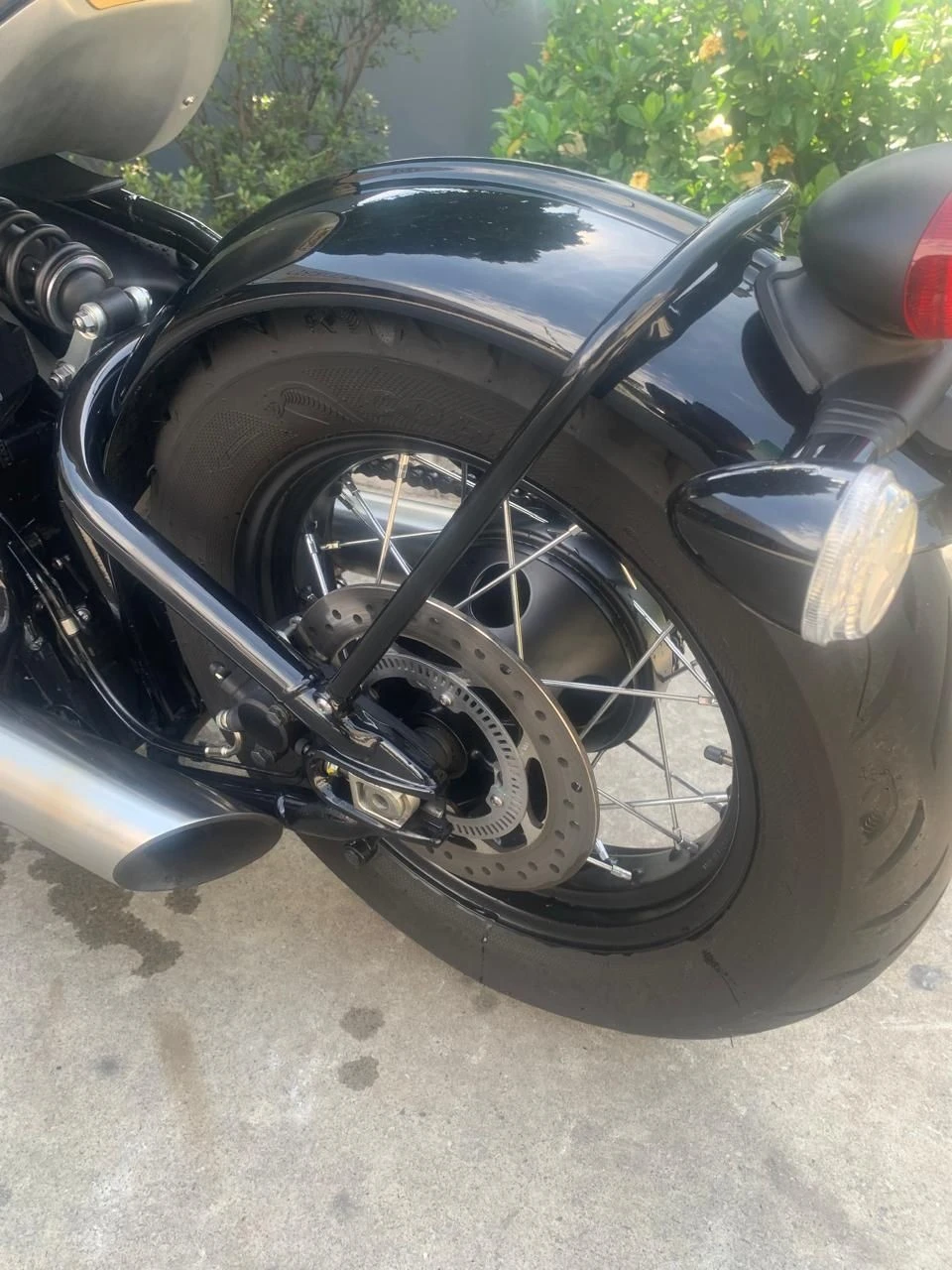 TRIUMPH BONNEVILLE BOBBER 1200