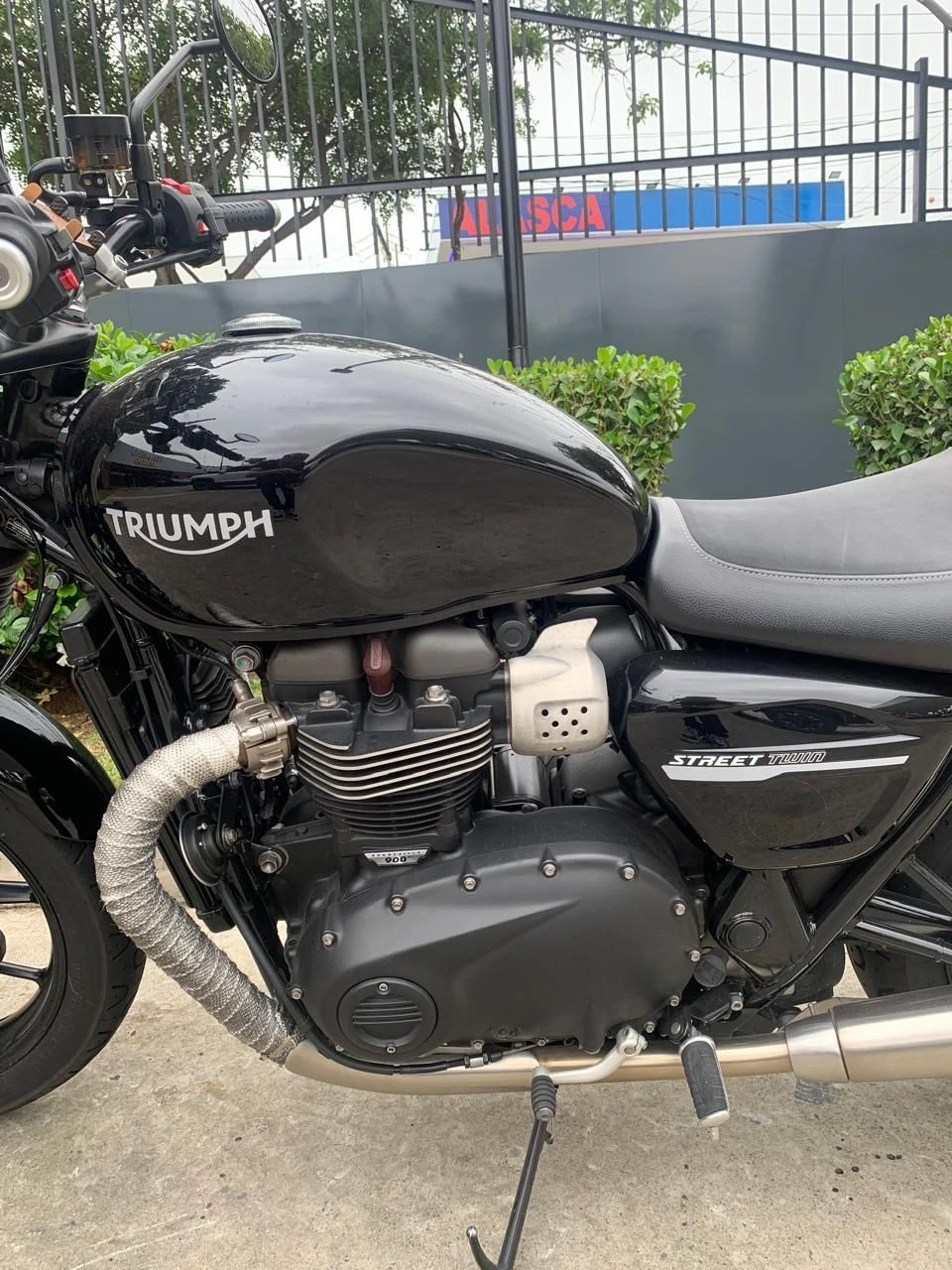 TRIUMPH STREET TWIN