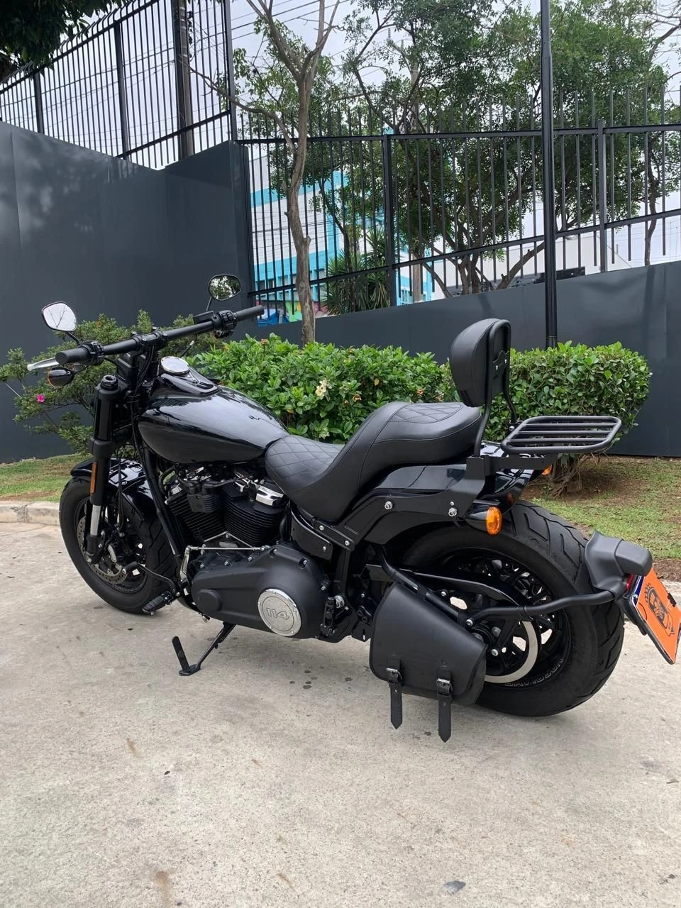 HARLEY-DAVIDSON SOFTAIL FAT BOB 114