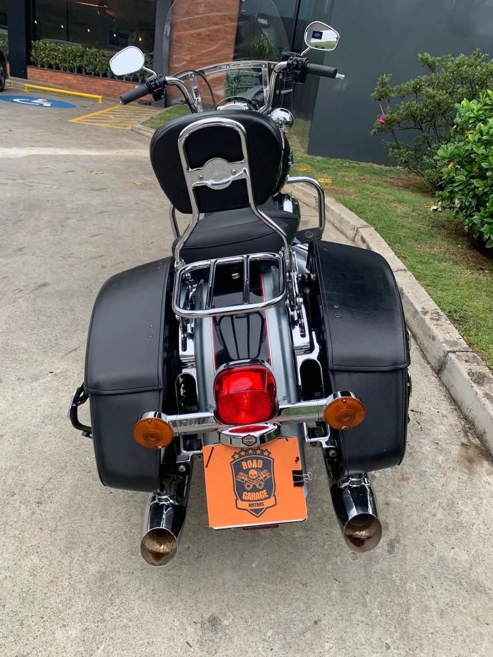 HARLEY-DAVIDSON ROAD KING CLASSIC