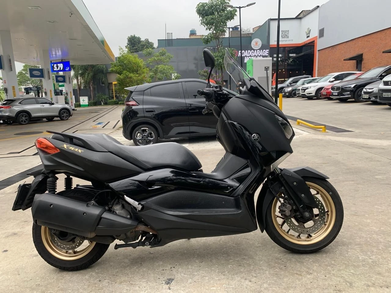 YAMAHA XMAX ABS