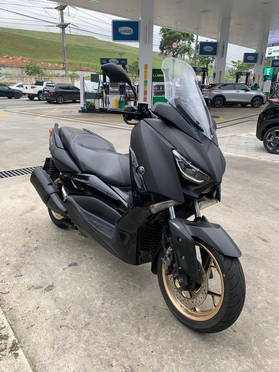 YAMAHA XMAX ABS