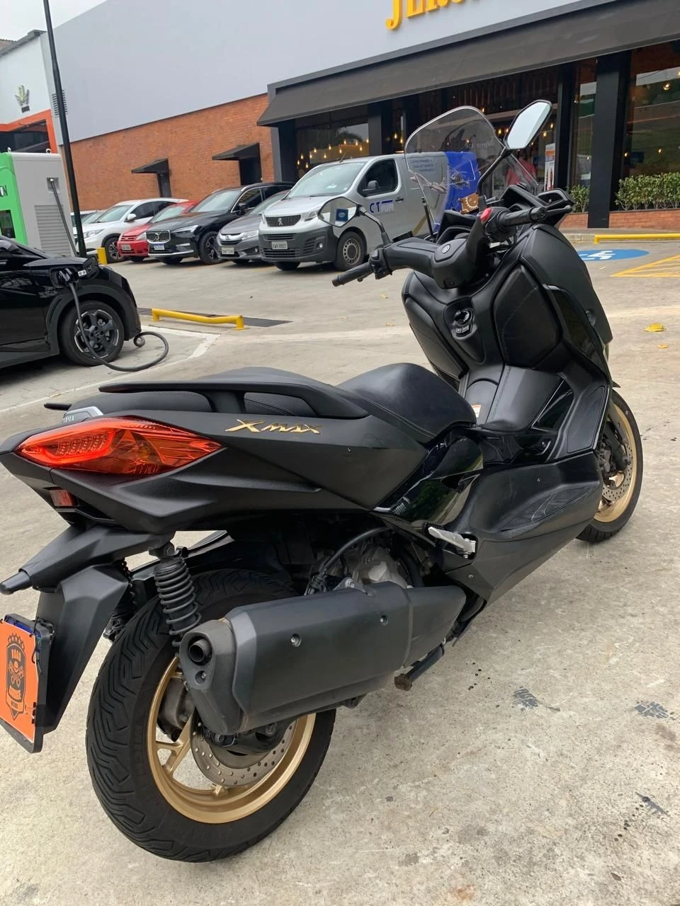 YAMAHA XMAX ABS