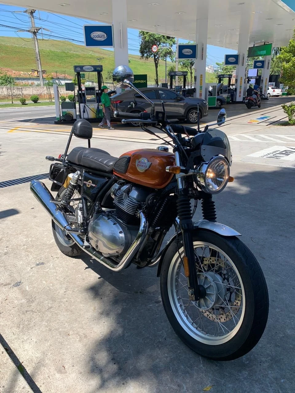 ROYAL ENFIELD INTERCEPTOR 