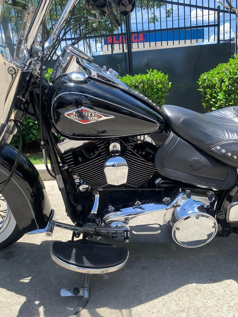 HARLEY-DAVIDSON HERITAGE SOFTAIL CLASSIC