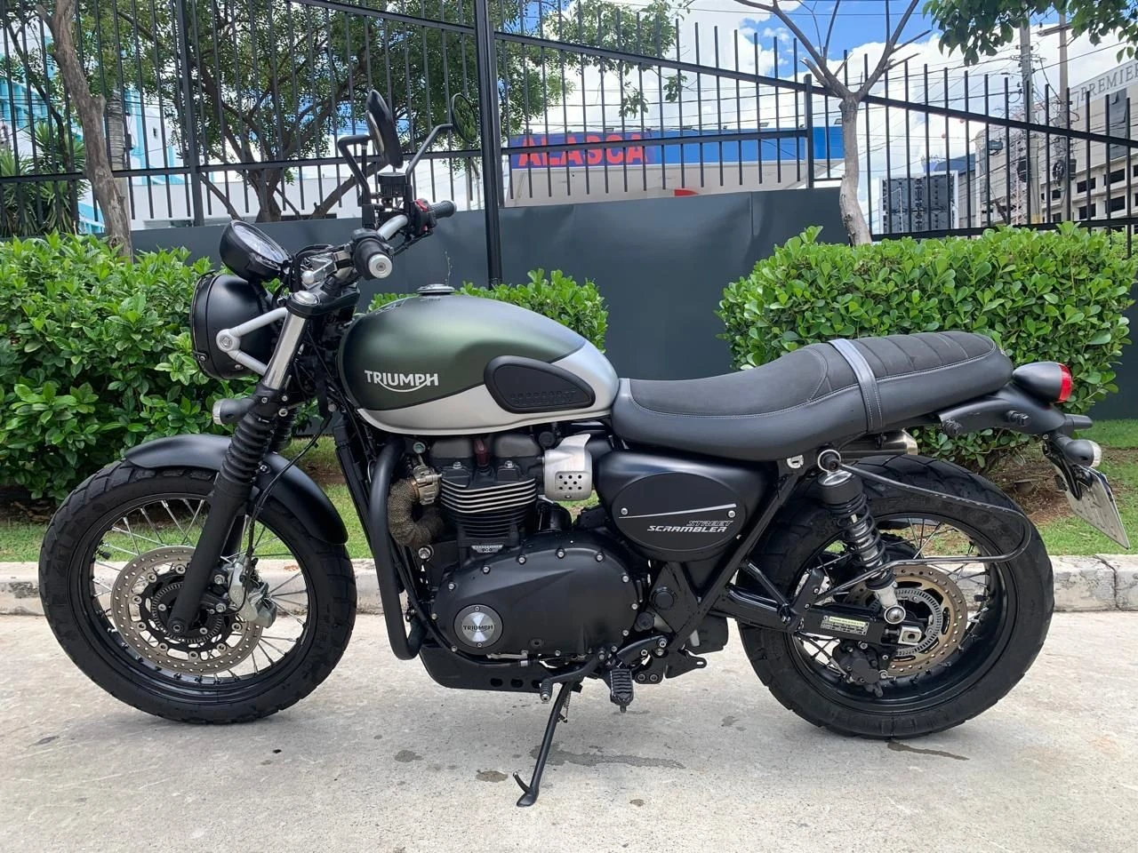 TRIUMPH STREET SCRAMBLER