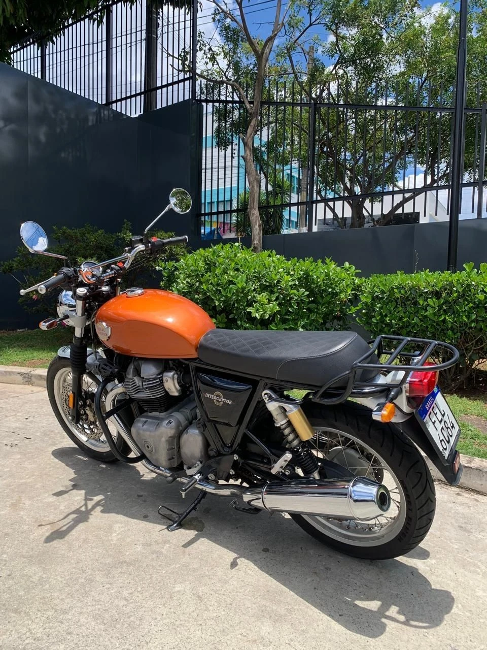 ROYAL ENFIELD INTERCEPTOR 