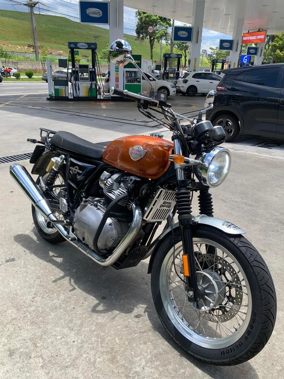 ROYAL ENFIELD INTERCEPTOR 