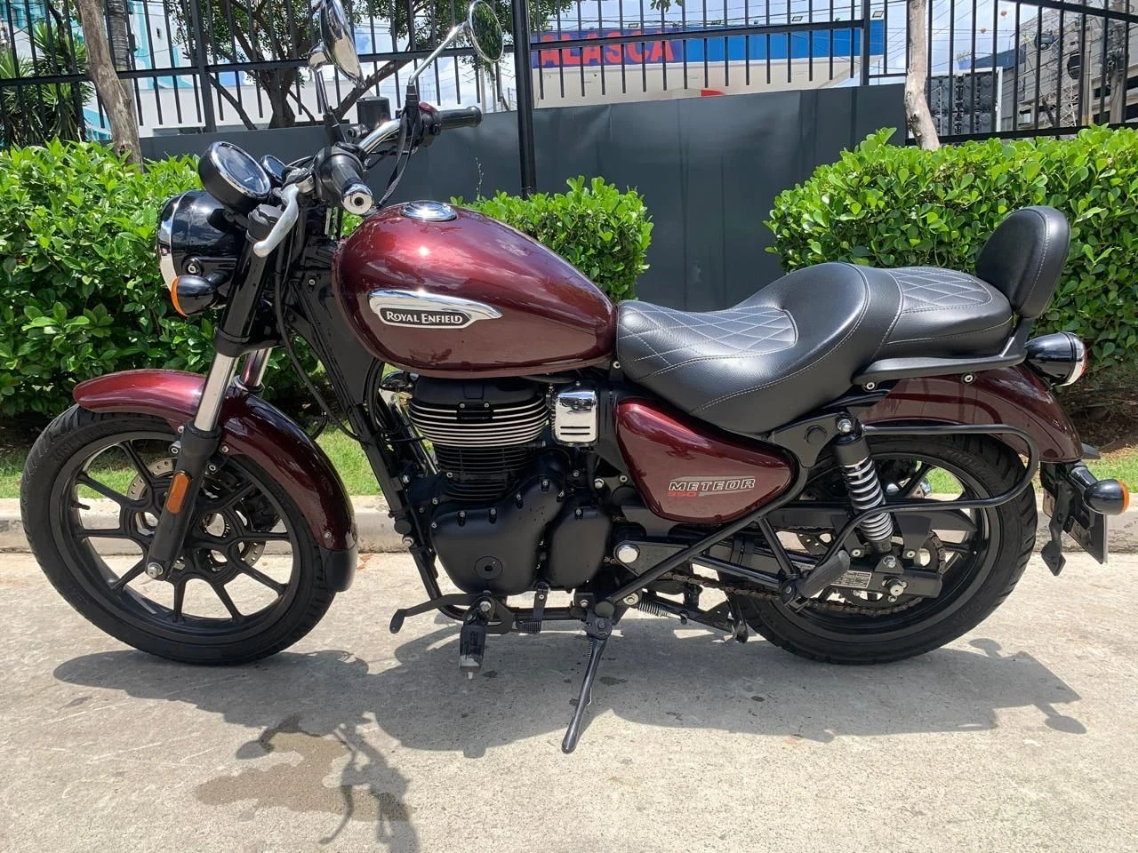 ROYAL ENFIELD METEOR 350