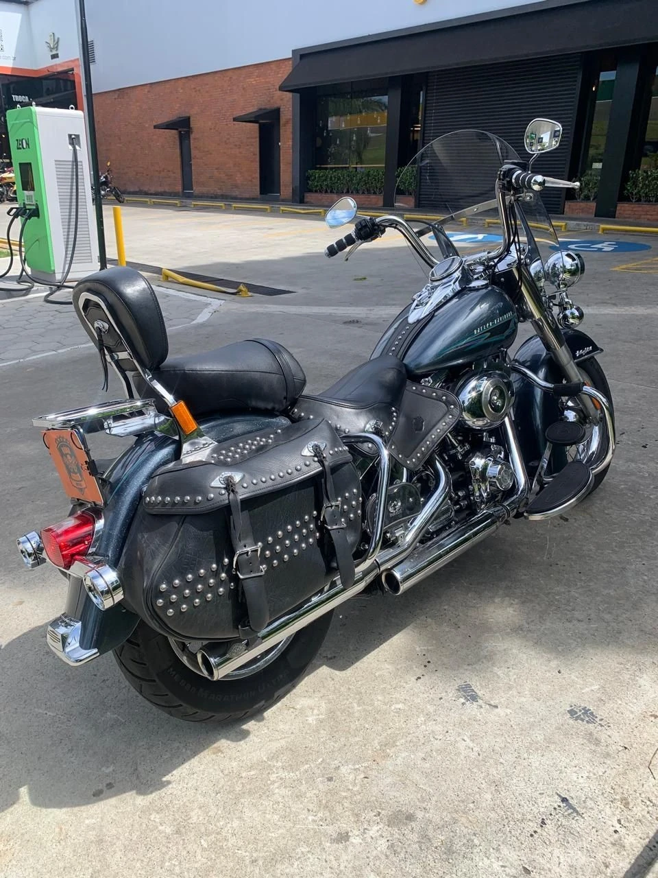 HARLEY-DAVIDSON HERITAGE SOFTAIL CLASSIC