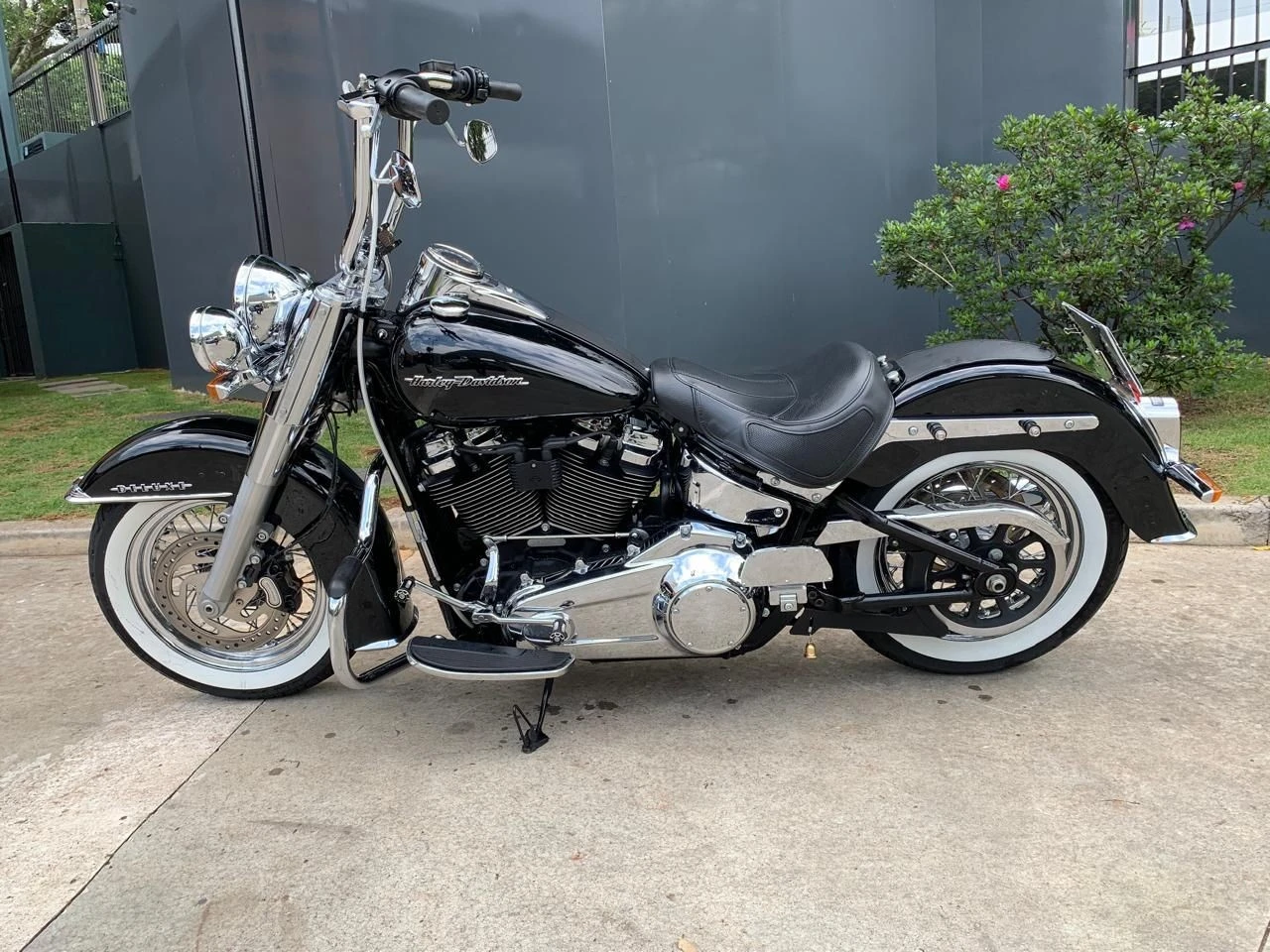 HARLEY-DAVIDSON SOFTAIL DELUXE