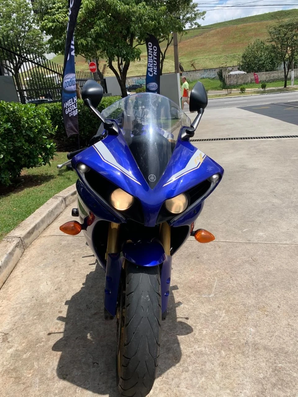 YAMAHA YZF R1