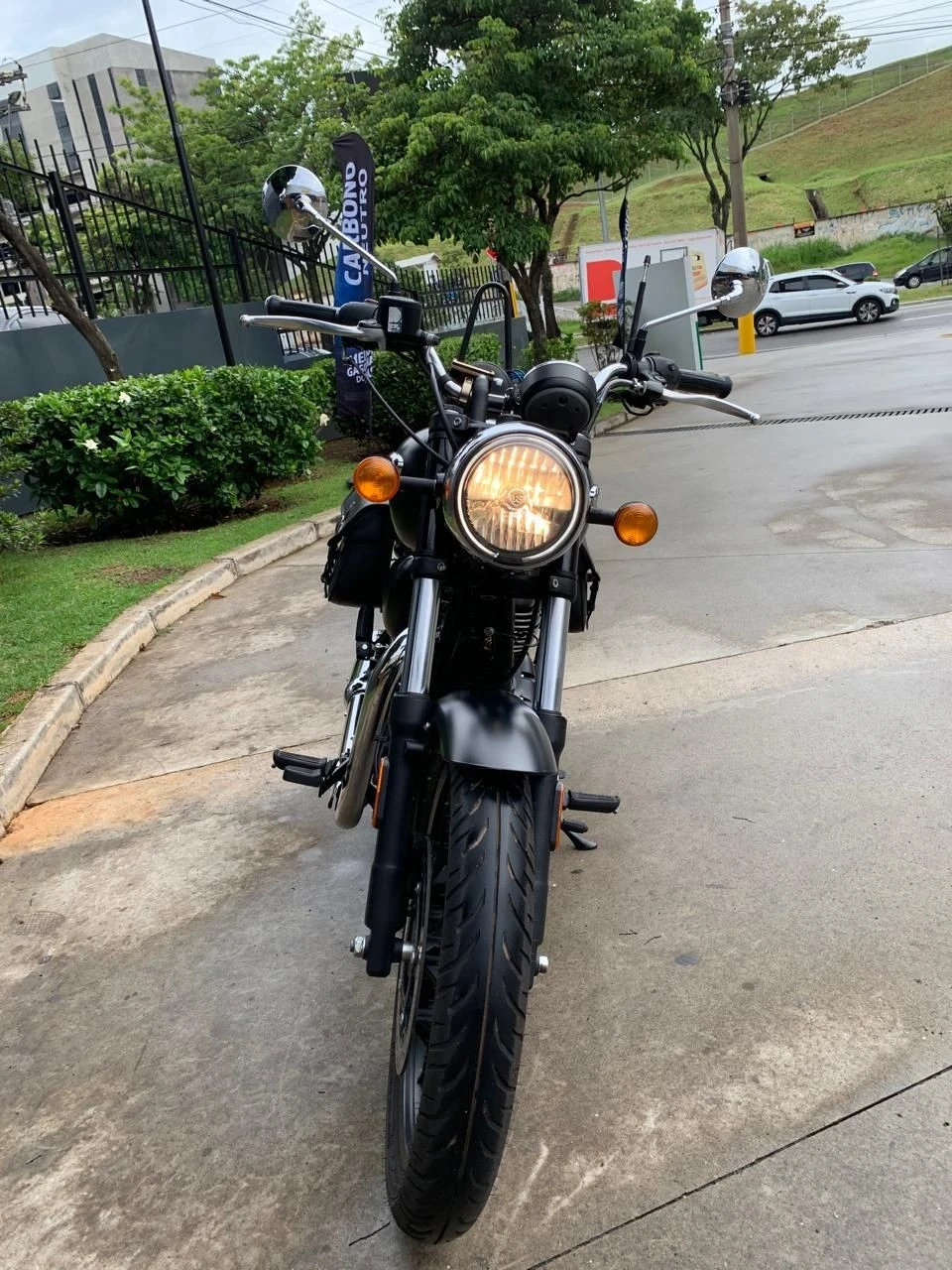 ROYAL ENFIELD CLASSIC 500