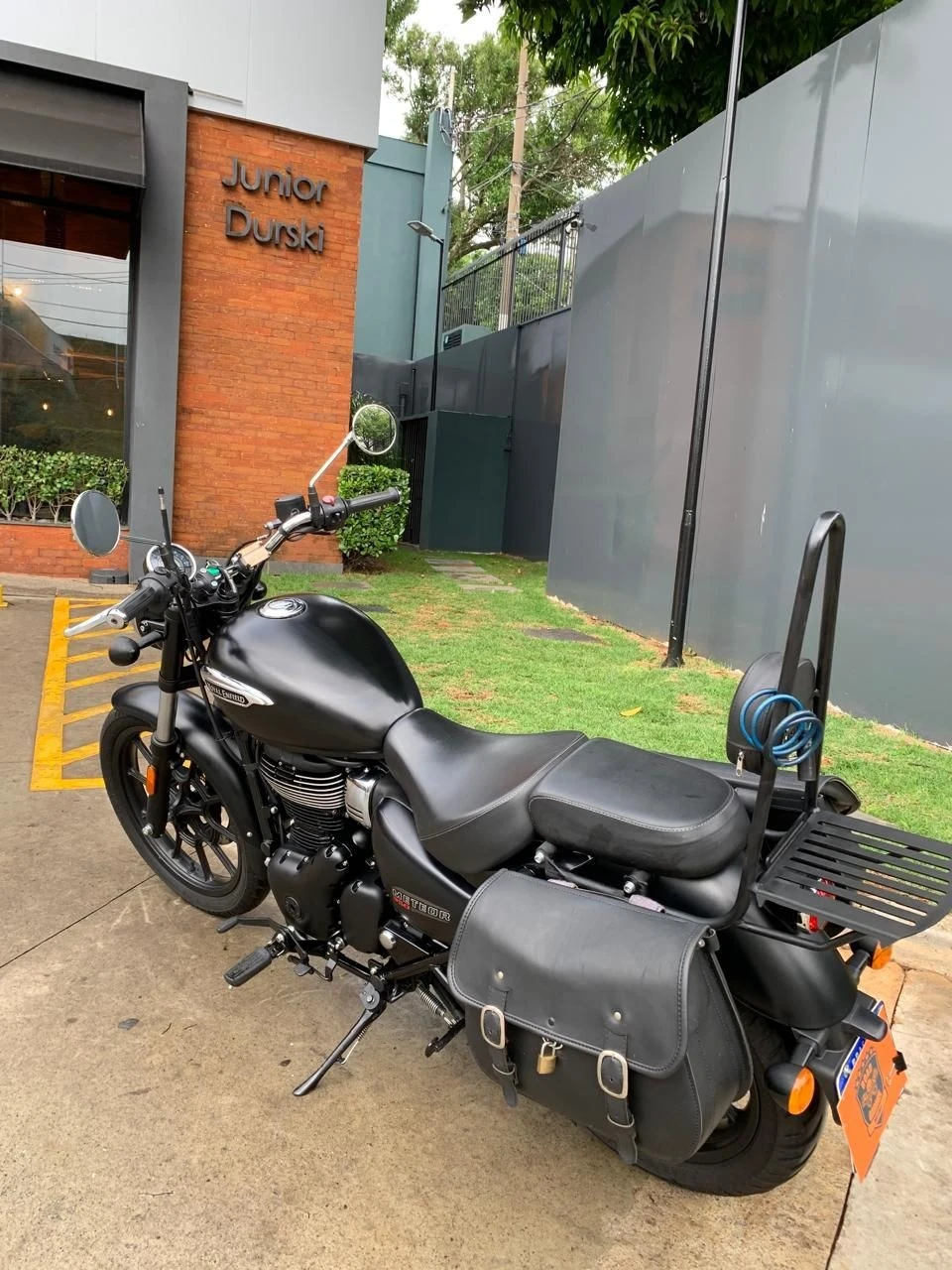 ROYAL ENFIELD CLASSIC 500