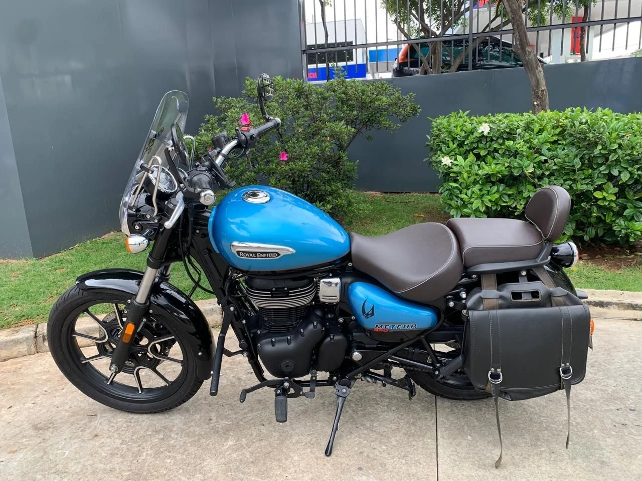 ROYAL ENFIELD CLASSIC 500