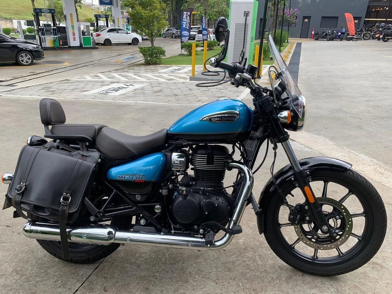 ROYAL ENFIELD CLASSIC 500