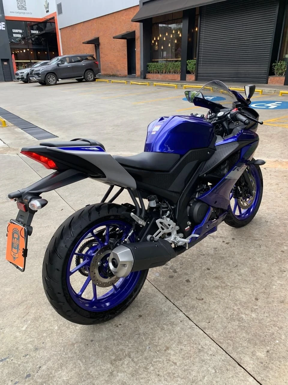 YAMAHA YZF R15