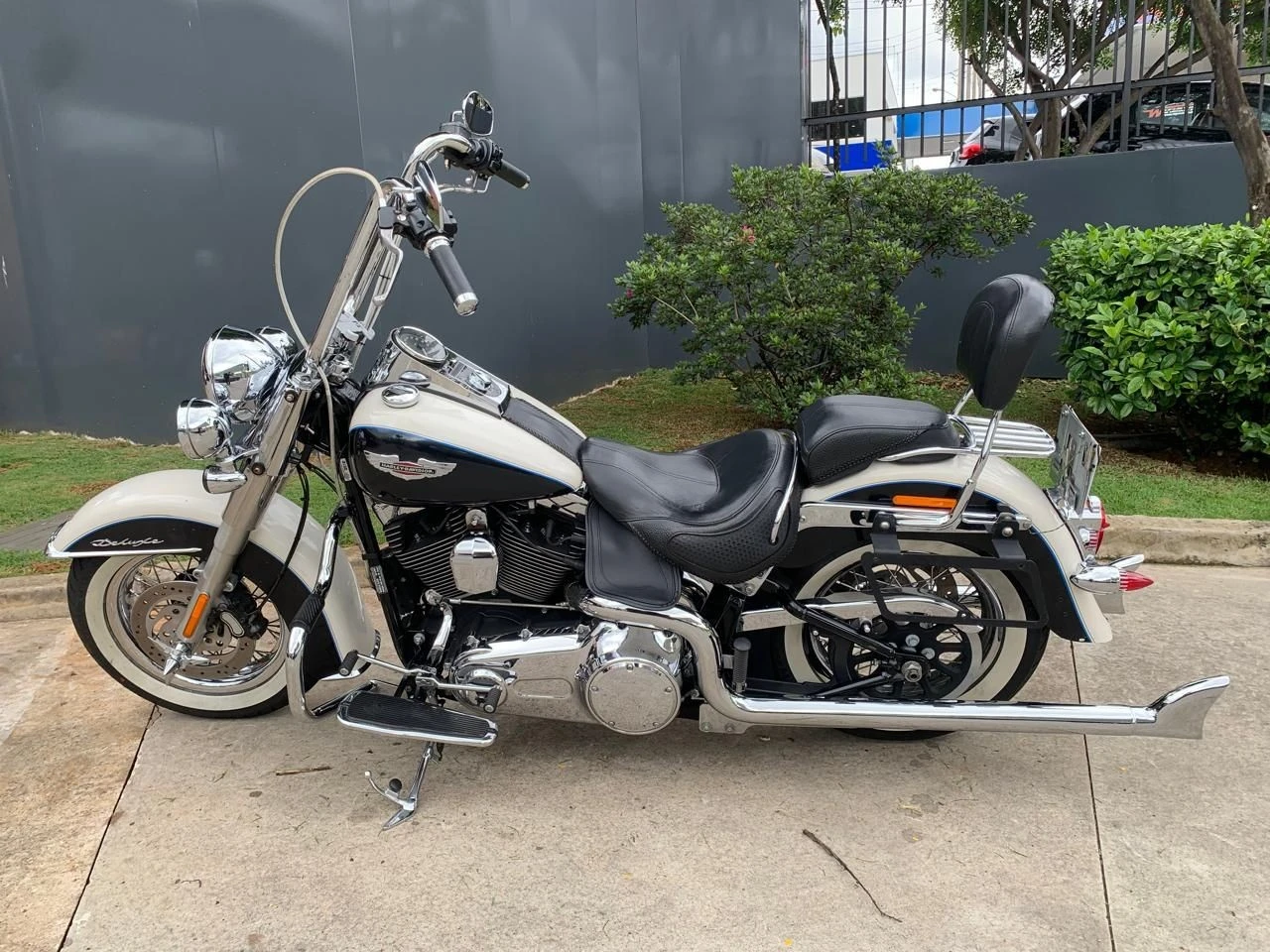 HARLEY-DAVIDSON SOFTAIL DELUXE