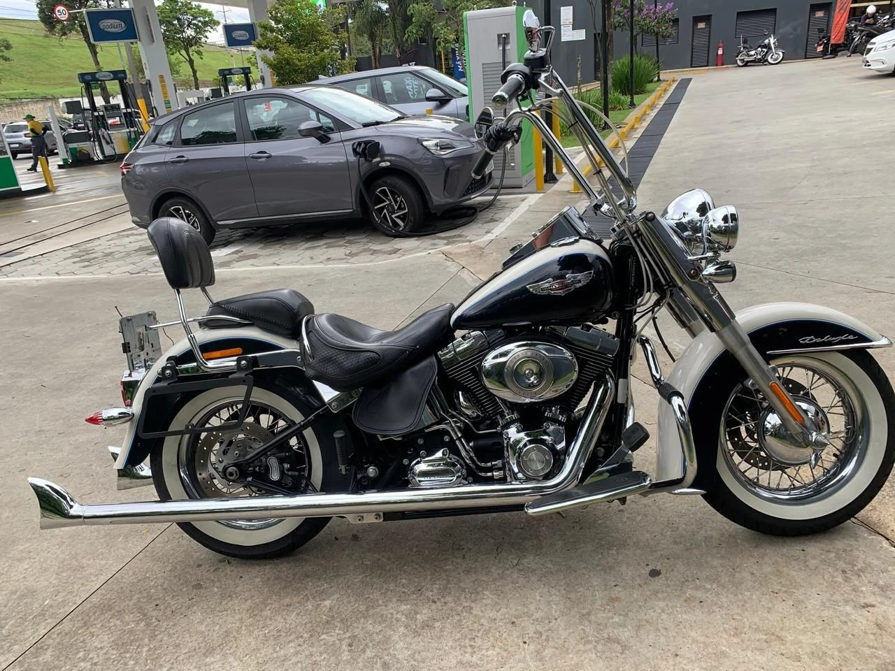 HARLEY-DAVIDSON SOFTAIL DELUXE