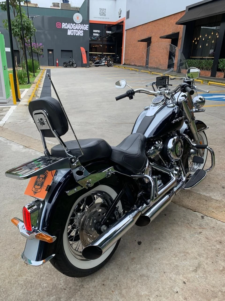 HARLEY-DAVIDSON SOFTAIL DELUXE