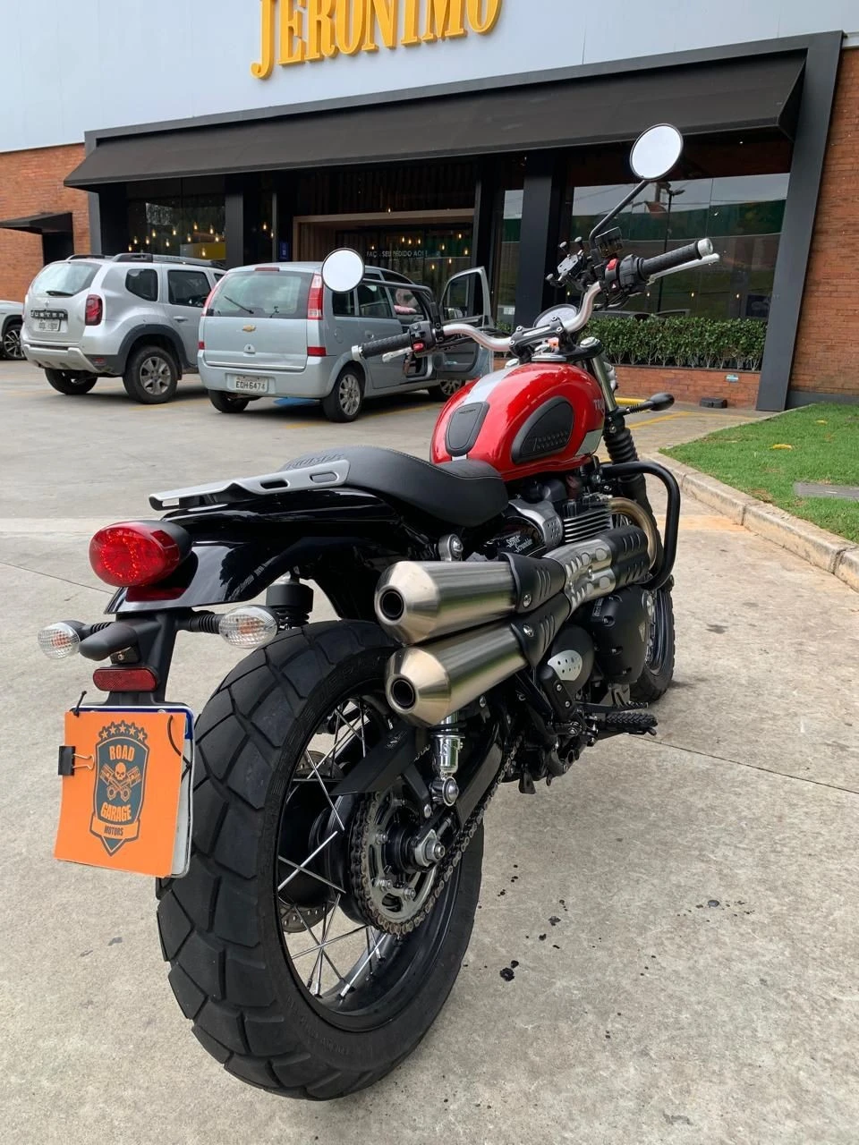 TRIUMPH STREET SCRAMBLER