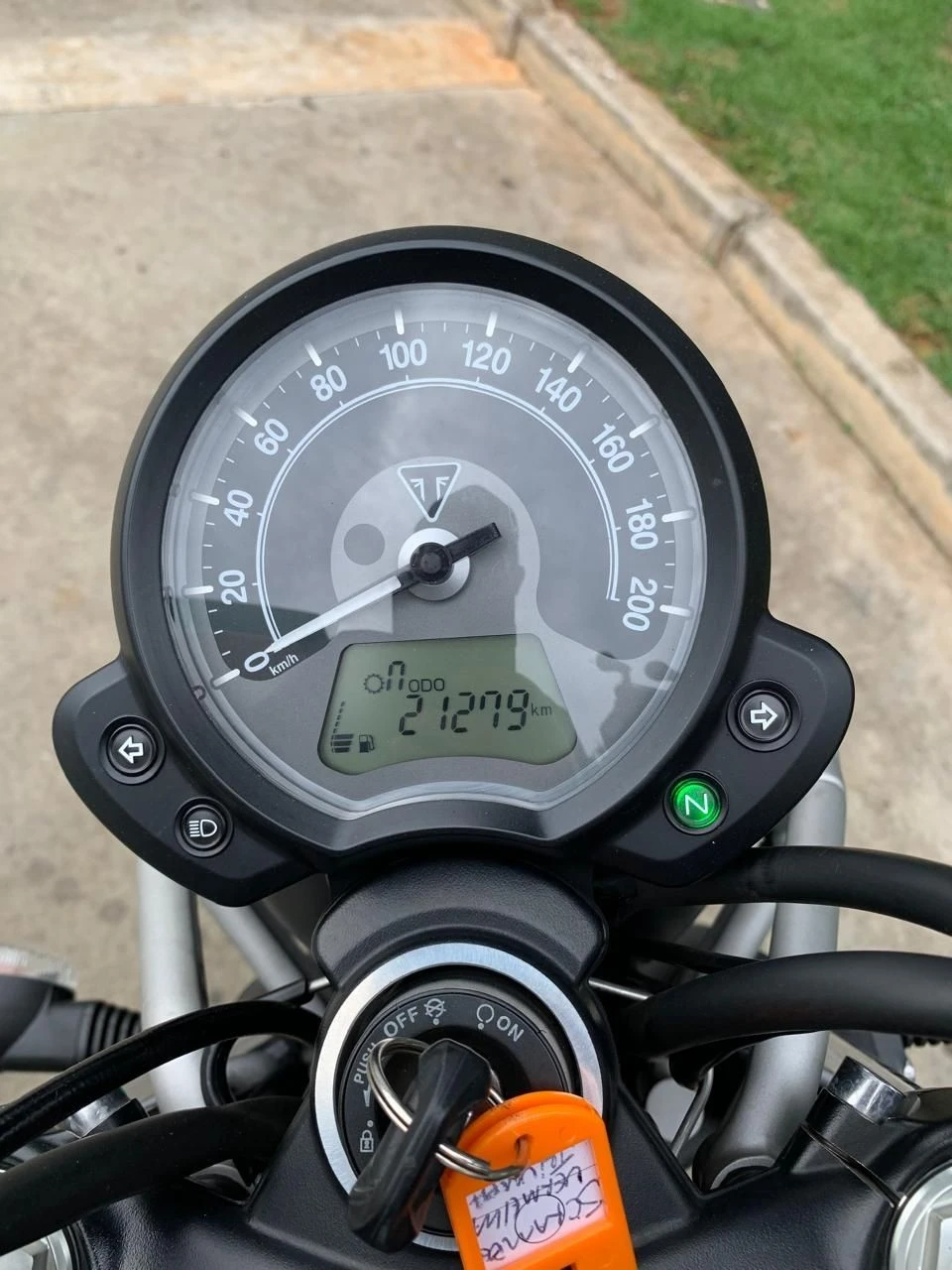 TRIUMPH STREET SCRAMBLER