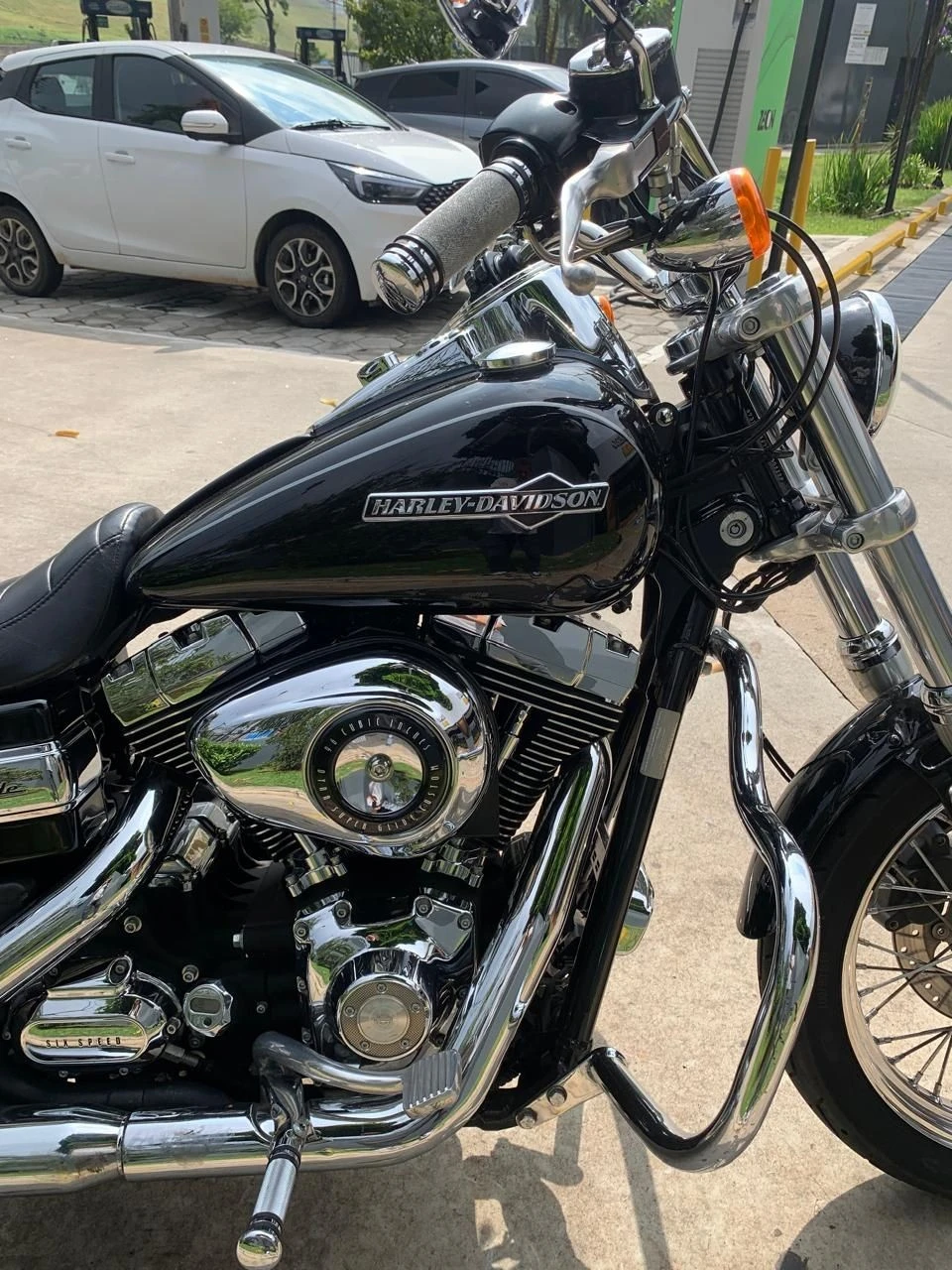 HARLEY-DAVIDSON DYNA SUPER GLIDE CUSTOM