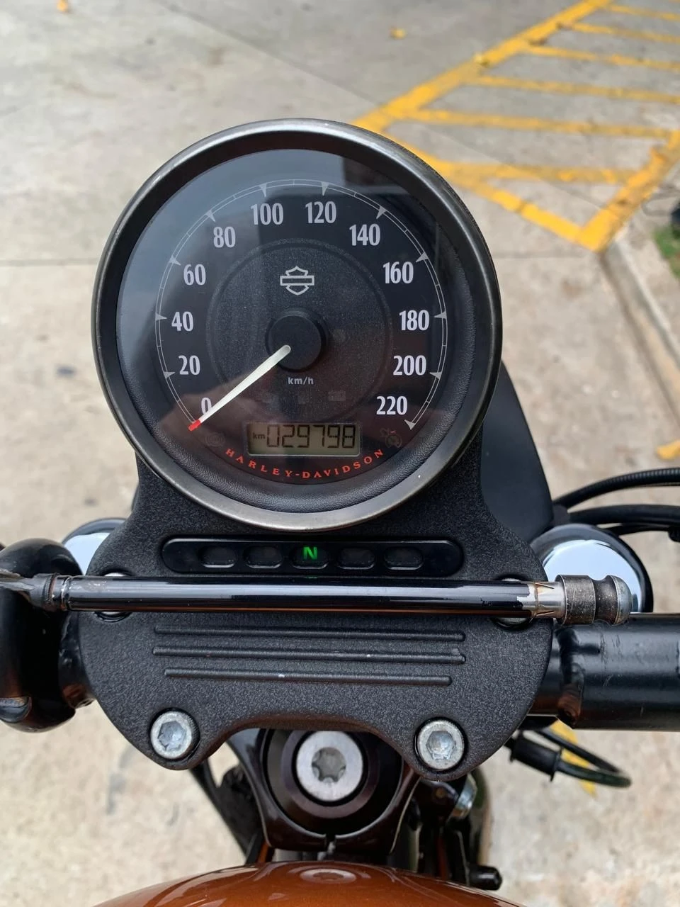 HARLEY-DAVIDSON SPORTSTER XL 883 N IRON