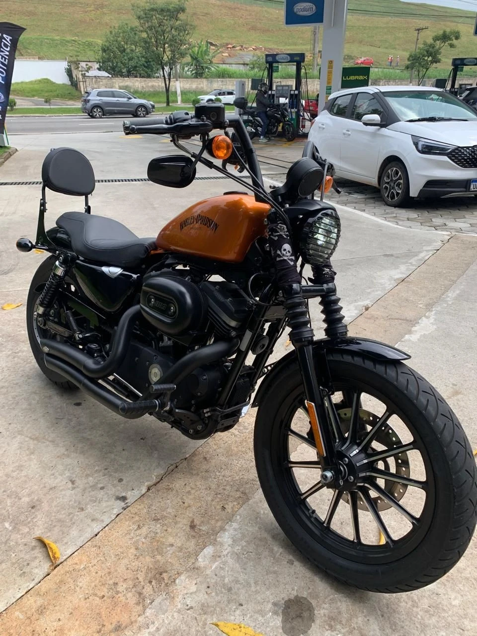 HARLEY-DAVIDSON SPORTSTER XL 883 N IRON