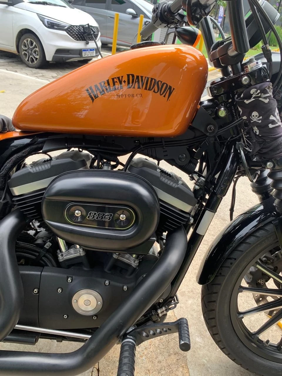 HARLEY-DAVIDSON SPORTSTER XL 883 N IRON