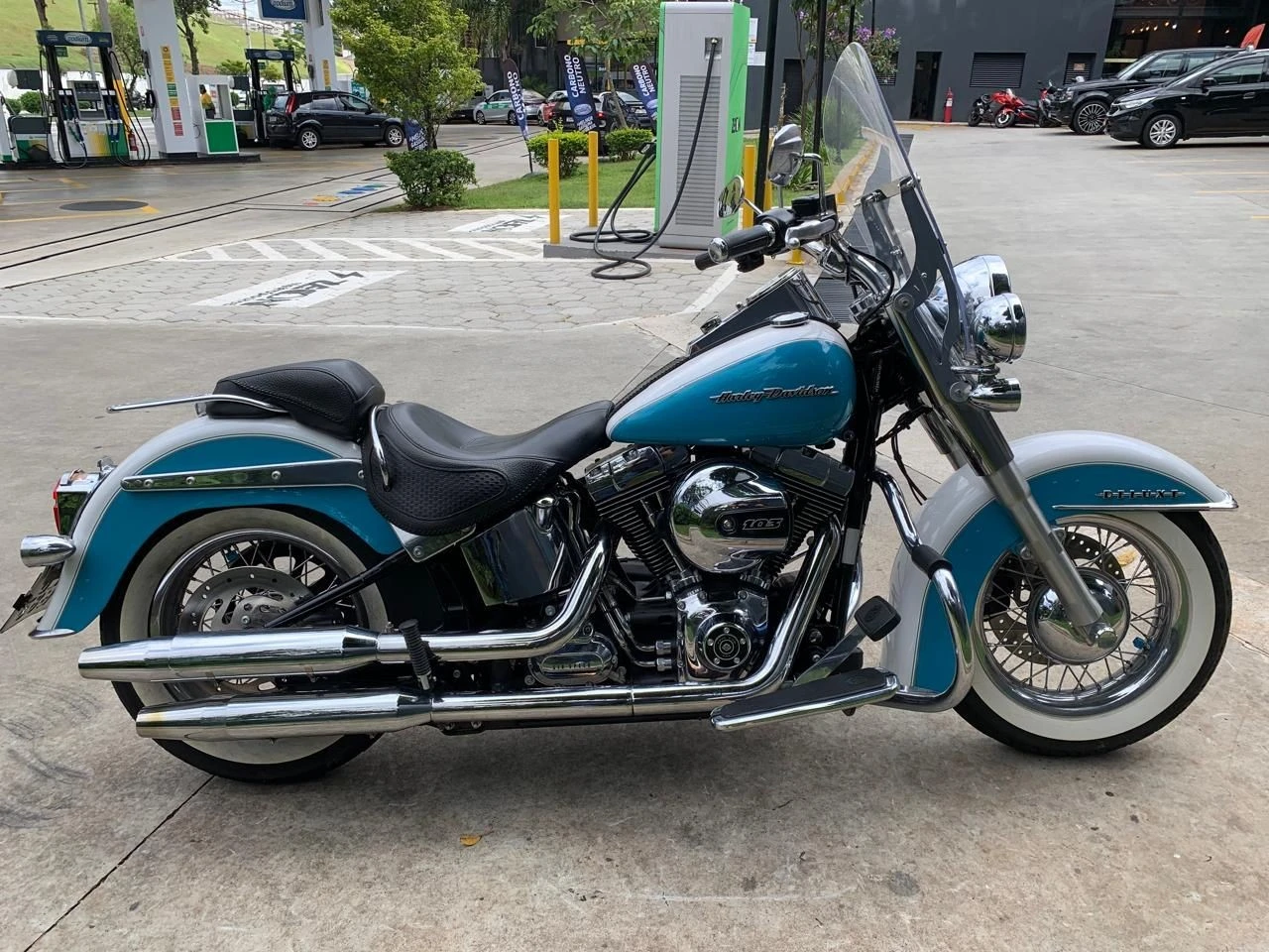 HARLEY-DAVIDSON SOFTAIL DELUXE