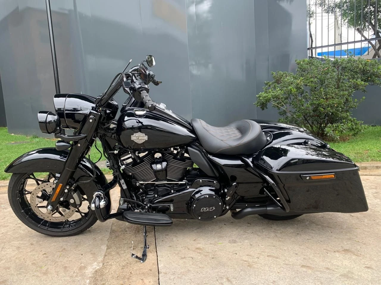 HARLEY-DAVIDSON ROAD KING SPECIAL