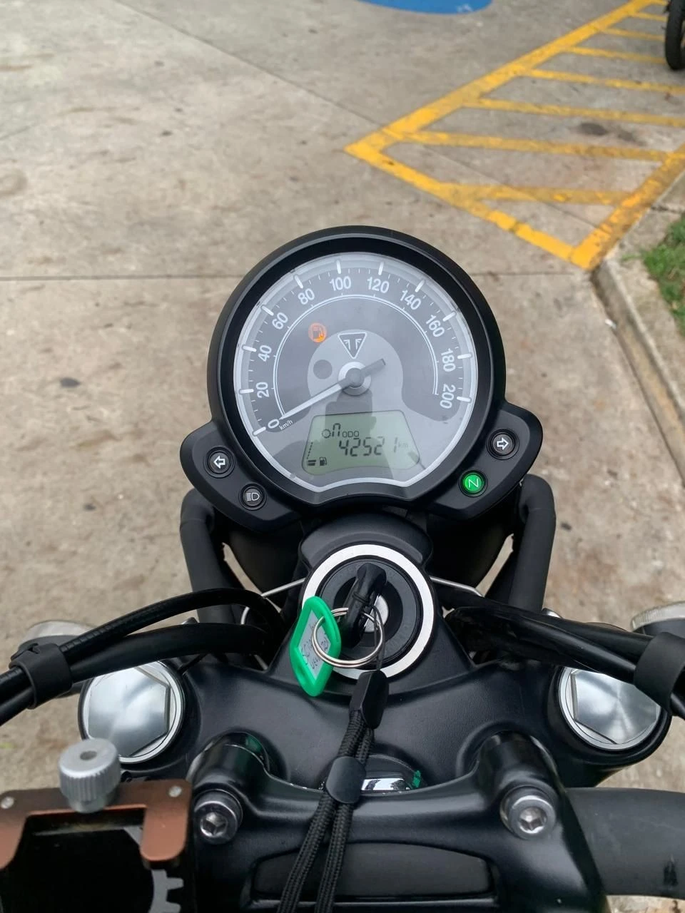 TRIUMPH STREET SCRAMBLER