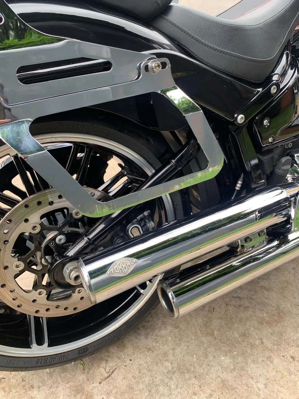 HARLEY-DAVIDSON SOFTAIL BREAKOUT