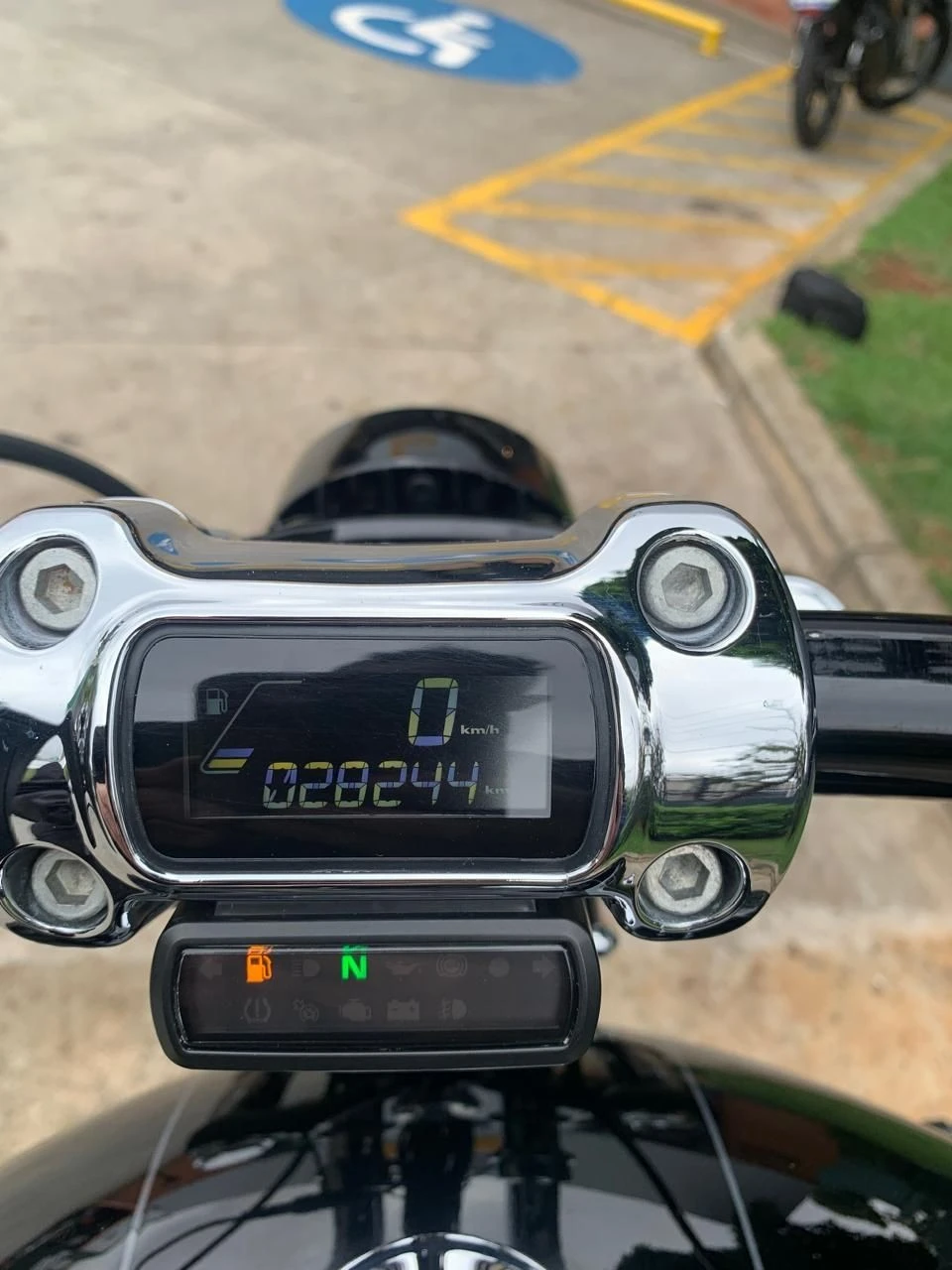 HARLEY-DAVIDSON SOFTAIL BREAKOUT