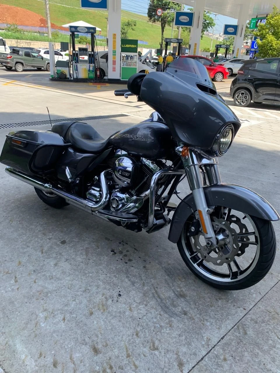 HARLEY-DAVIDSON STREET GLIDE