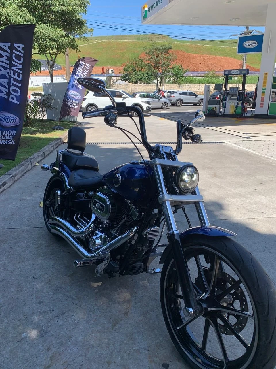 HARLEY-DAVIDSON SOFTAIL BREAKOUT