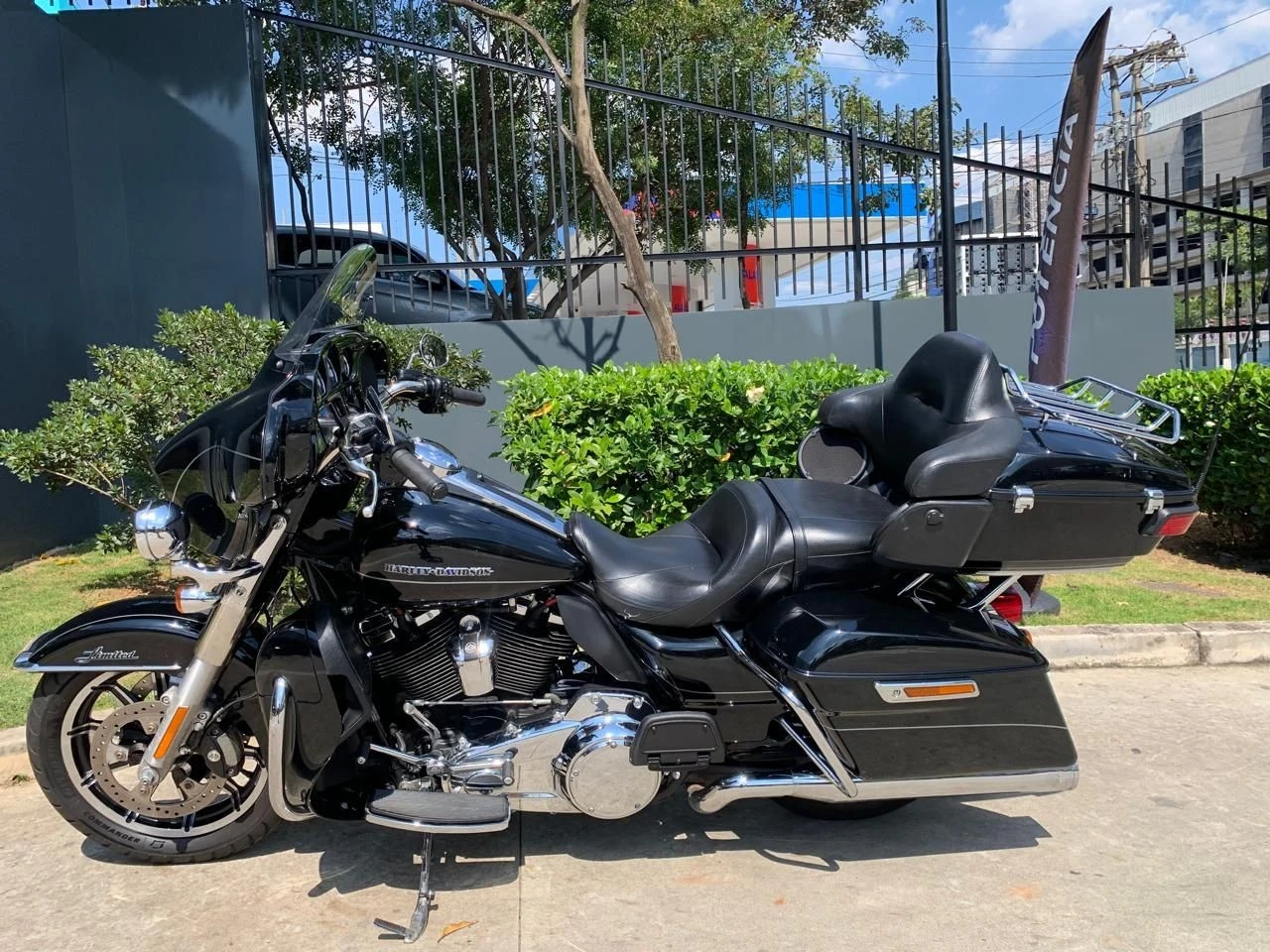 HARLEY-DAVIDSON ULTRA LIMITED