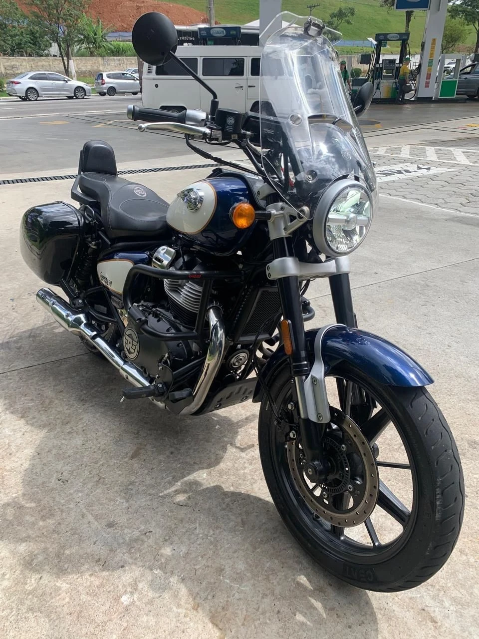 ROYAL ENFIELD SUPER METEOR 650