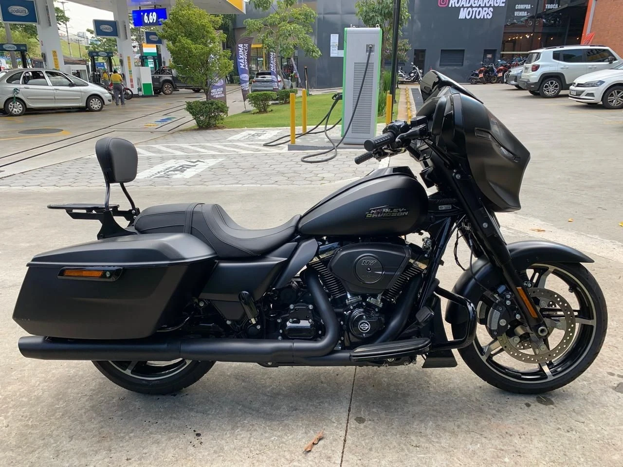 HARLEY-DAVIDSON STREET GLIDE SPECIAL