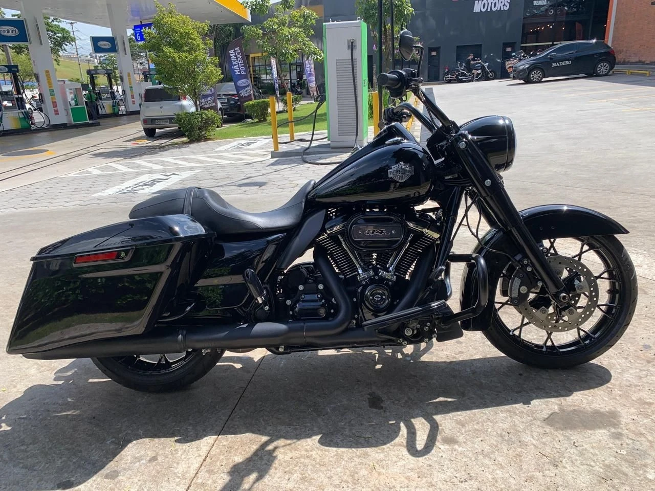 HARLEY-DAVIDSON ROAD KING SPECIAL