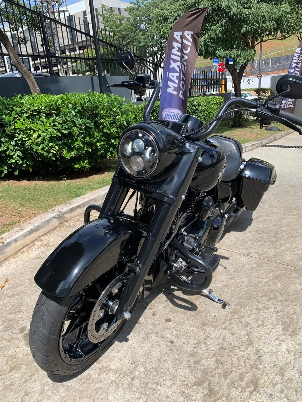 HARLEY-DAVIDSON ROAD KING SPECIAL