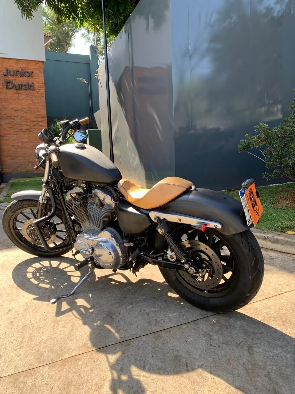 HARLEY-DAVIDSON SPORTSTER XL 883