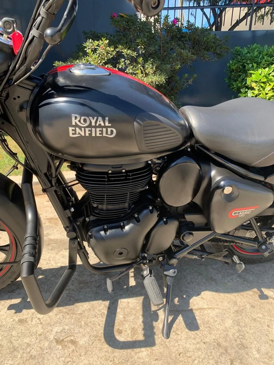 ROYAL ENFIELD CLASSIC 500