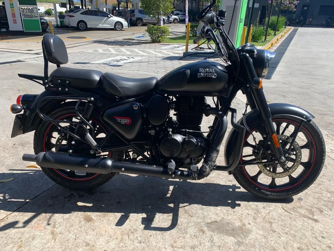 ROYAL ENFIELD CLASSIC 500