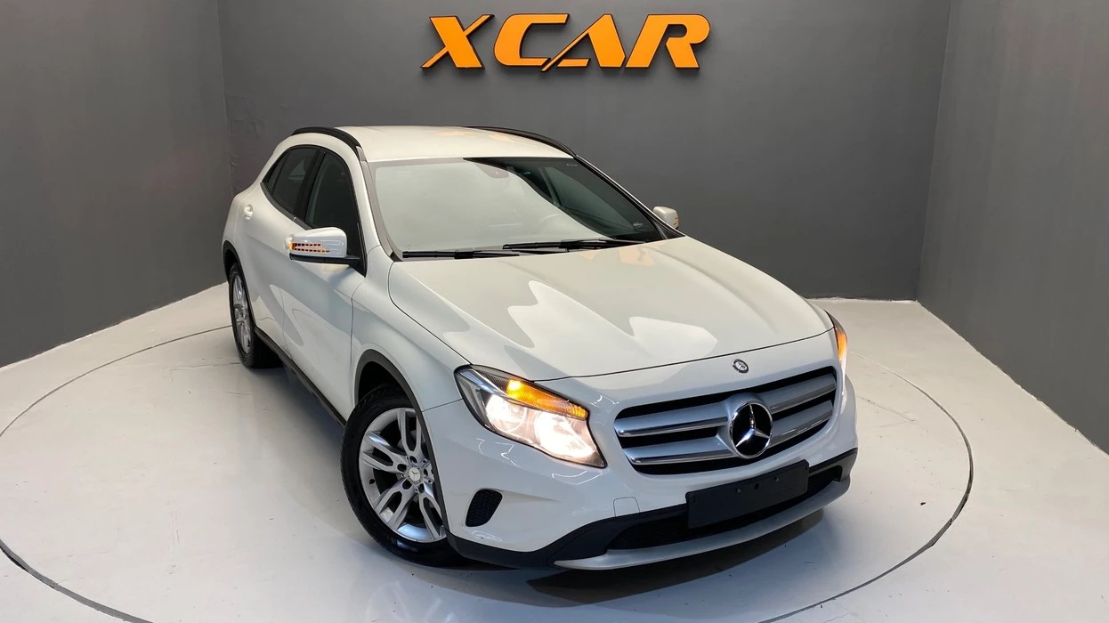 MERCEDES-BENZ GLA 200