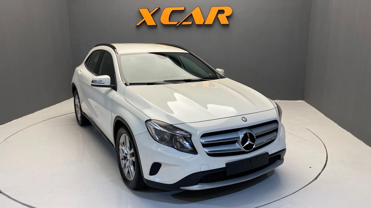 MERCEDES-BENZ GLA 200
